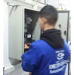 Electricité Industrielle Câblage d’armoire électrique spécifiques.Niv II
